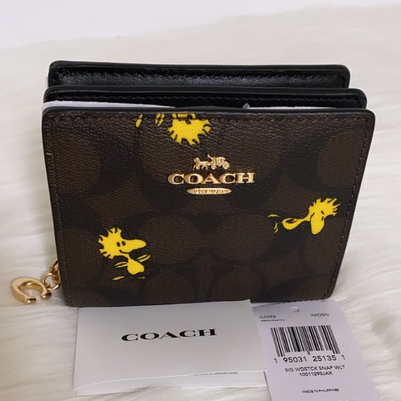 New💃Coach X Peanuts Snap Wallet In Signature Canvas With Woodstock Print - Picture 7 of 7